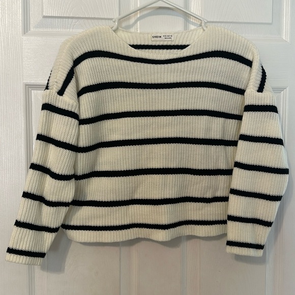 SHEIN sweater - Picture 1 of 7